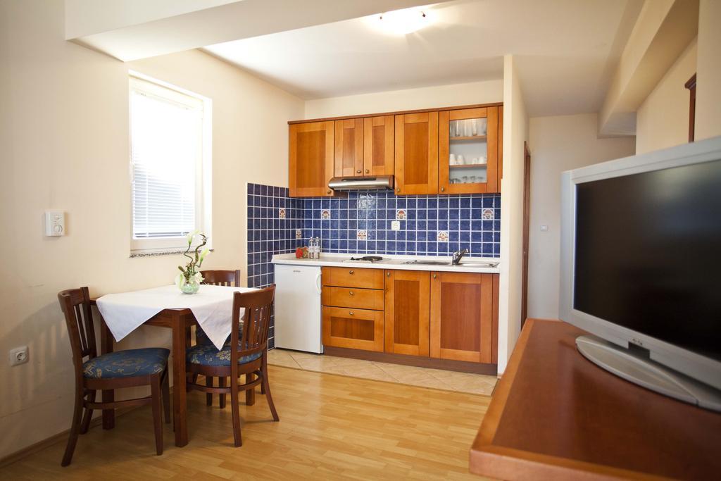 Apartament Bijeli Delfin Biograd Na Moru
